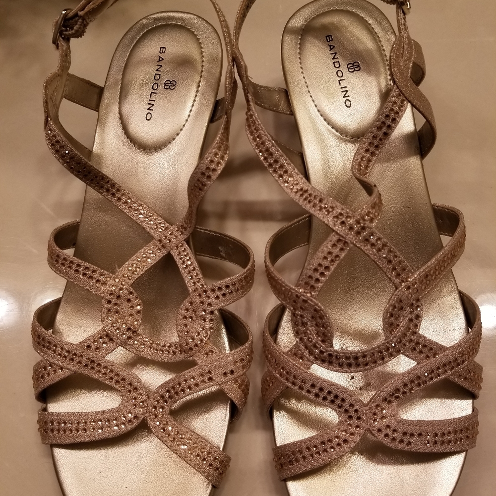 Women's sandals gold